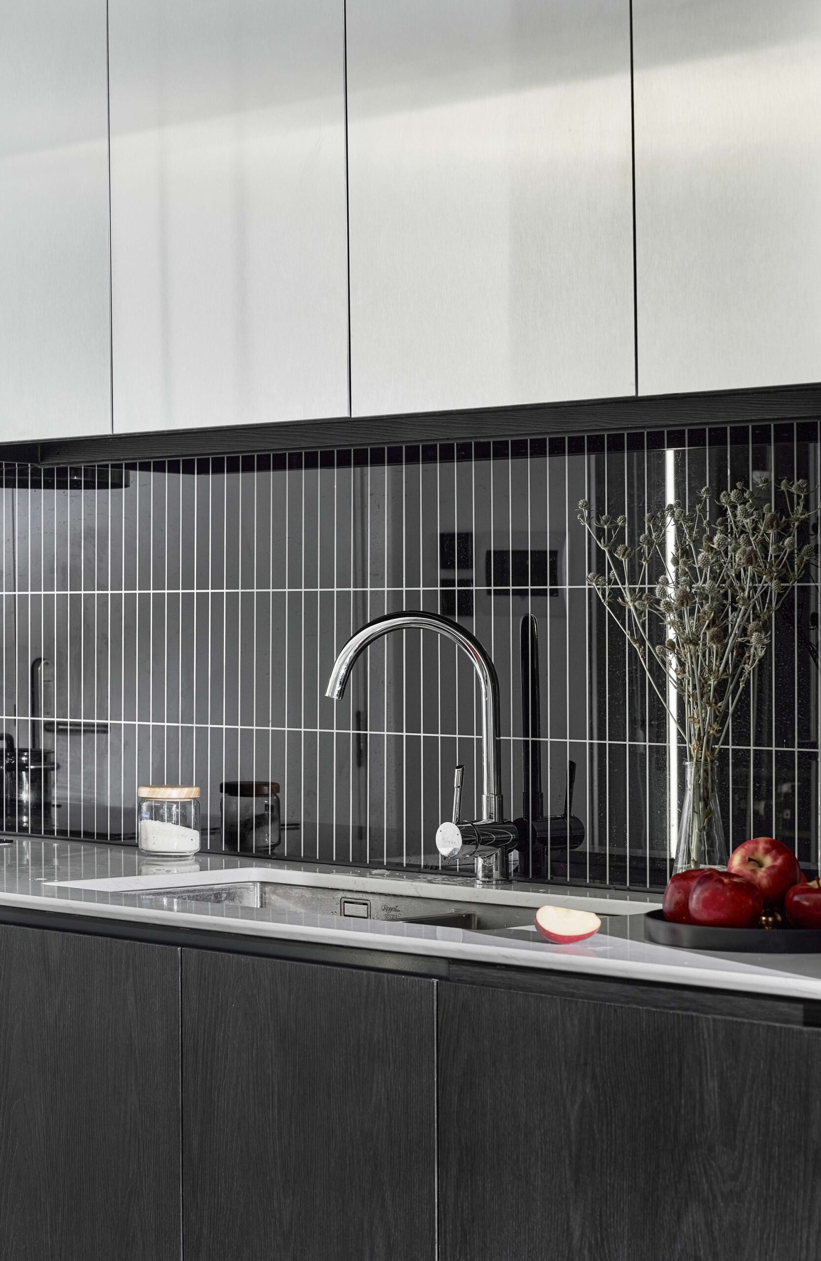 Căn hộ studio 30m2 Vinhomes Smart City - Phong cách hiện đại tone đen - xám