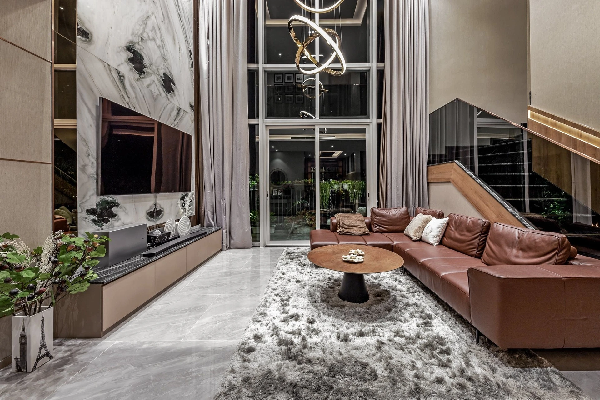 Cận cảnh căn penthouse có thiết kế nội thất sang xịn mịn với ai nhìn cũng mê
