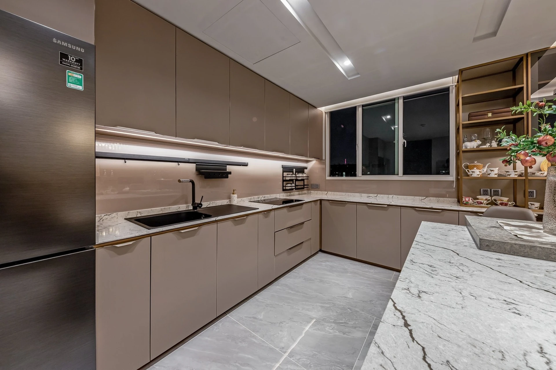 Cận cảnh căn penthouse có thiết kế nội thất sang xịn mịn với ai nhìn cũng mê